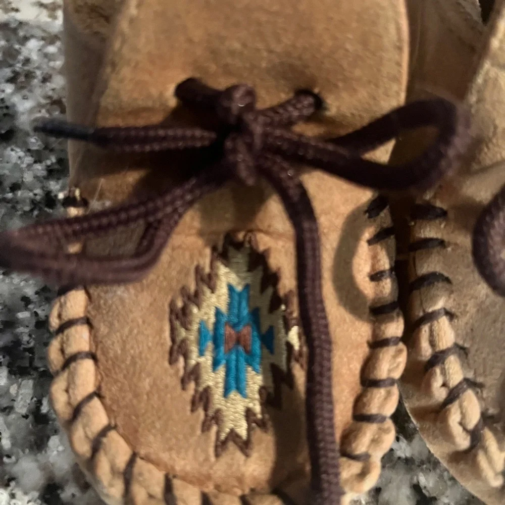 DBL Barrel Kid’s Moccasins toddler Size 4
